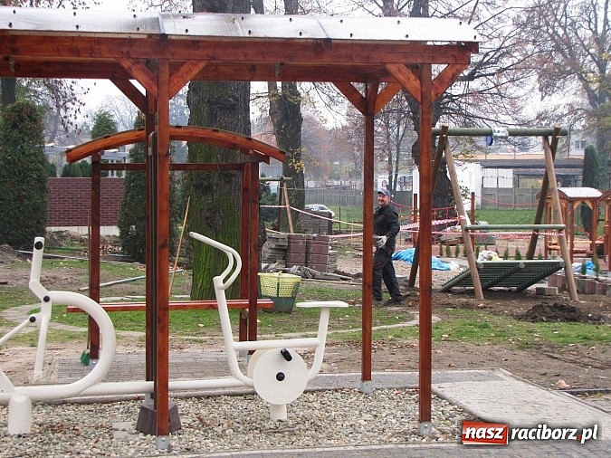 Zdjęcie w galerii na portalu naszraciborz.pl: Siłownia pod chmurką strzałem w dziesiątkę wiadomości z regionu