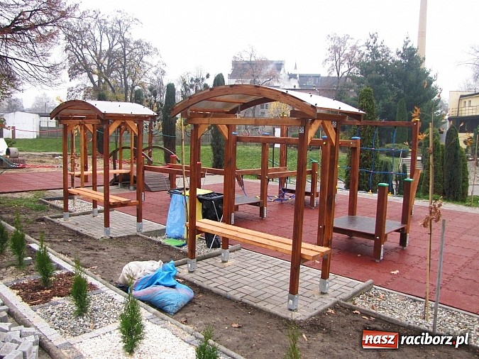 Zdjęcie w galerii na portalu naszraciborz.pl: Siłownia pod chmurką strzałem w dziesiątkę wiadomości z regionu