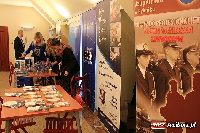 Zdjęcie w galerii na portalu naszraciborz.pl: Światowy Tydzień Przedsiębiorczości ruszył na Zamku wiadomości z regionu