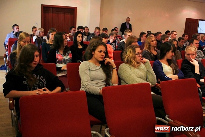 Zdjęcie w galerii na portalu naszraciborz.pl: Światowy Tydzień Przedsiębiorczości ruszył na Zamku wiadomości z regionu