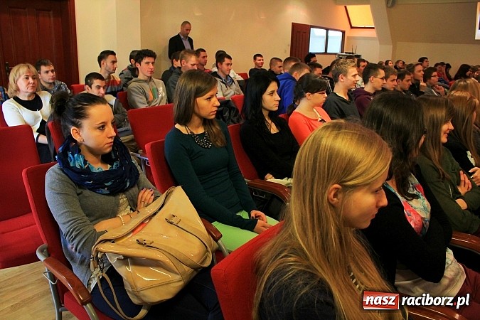 Zdjęcie w galerii na portalu naszraciborz.pl: Światowy Tydzień Przedsiębiorczości ruszył na Zamku wiadomości z regionu