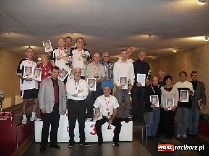 Zdjęcie w galerii na portalu naszraciborz.pl: W Raciborzu grają w kręgle wiadomości z regionu