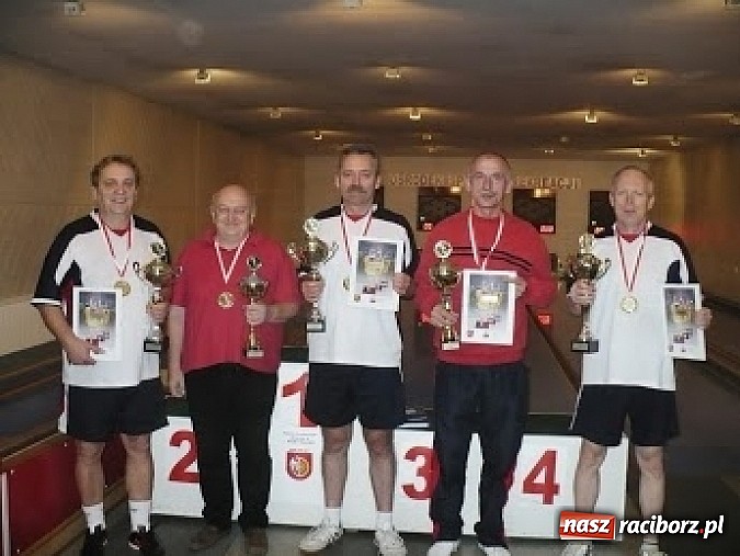 Zdjęcie w galerii na portalu naszraciborz.pl: W Raciborzu grają w kręgle wiadomości z regionu