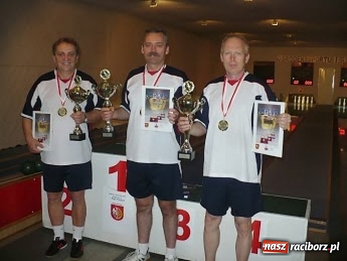 Zdjęcie w galerii na portalu naszraciborz.pl: W Raciborzu grają w kręgle wiadomości z regionu