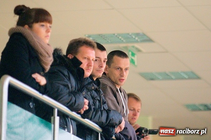 Zdjęcie w galerii na portalu naszraciborz.pl: Nieudana pogoń Żorskiej. OSK Elka na kolanach wiadomości z regionu