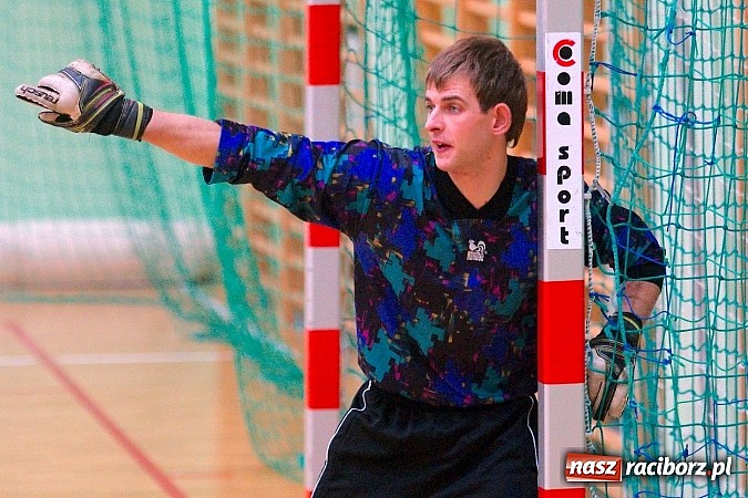 Zdjęcie w galerii na portalu naszraciborz.pl: Nieudana pogoń Żorskiej. OSK Elka na kolanach wiadomości z regionu