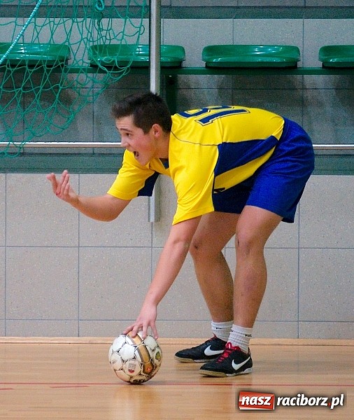 Zdjęcie w galerii na portalu naszraciborz.pl: Nieudana pogoń Żorskiej. OSK Elka na kolanach wiadomości z regionu