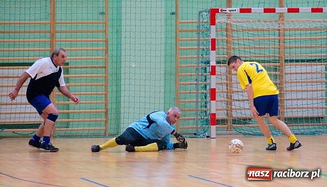 Zdjęcie w galerii na portalu naszraciborz.pl: Nieudana pogoń Żorskiej. OSK Elka na kolanach wiadomości z regionu