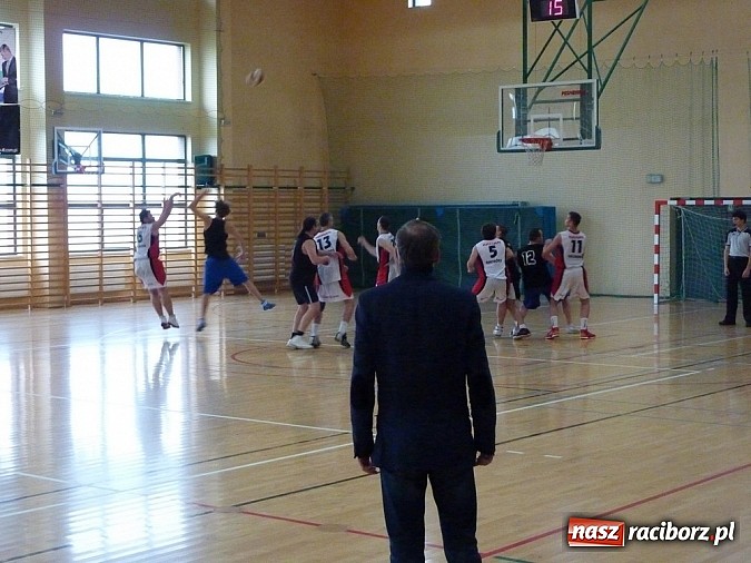 Zdjęcie w galerii na portalu naszraciborz.pl: Ciekawe gry w amatorskiej lidze w Rudniku wiadomości z regionu