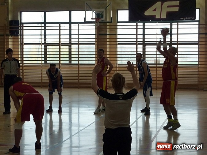 Zdjęcie w galerii na portalu naszraciborz.pl: Ciekawe gry w amatorskiej lidze w Rudniku wiadomości z regionu