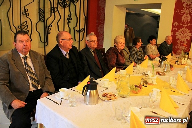 Zdjęcie w galerii na portalu naszraciborz.pl: Seniorzy z Centrum świętowali w Raciborskiej wiadomości z regionu