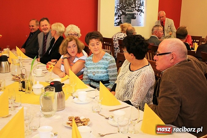 Zdjęcie w galerii na portalu naszraciborz.pl: Seniorzy z Centrum świętowali w Raciborskiej wiadomości z regionu