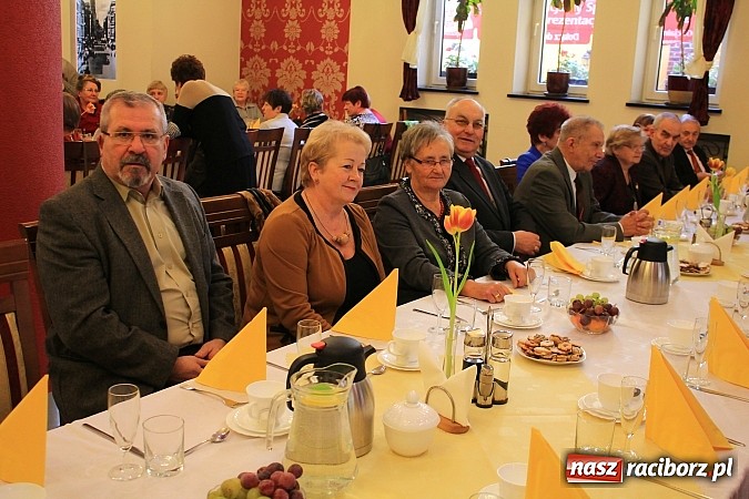 Zdjęcie w galerii na portalu naszraciborz.pl: Seniorzy z Centrum świętowali w Raciborskiej wiadomości z regionu