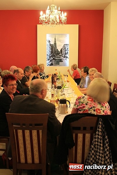 Zdjęcie w galerii na portalu naszraciborz.pl: Seniorzy z Centrum świętowali w Raciborskiej wiadomości z regionu