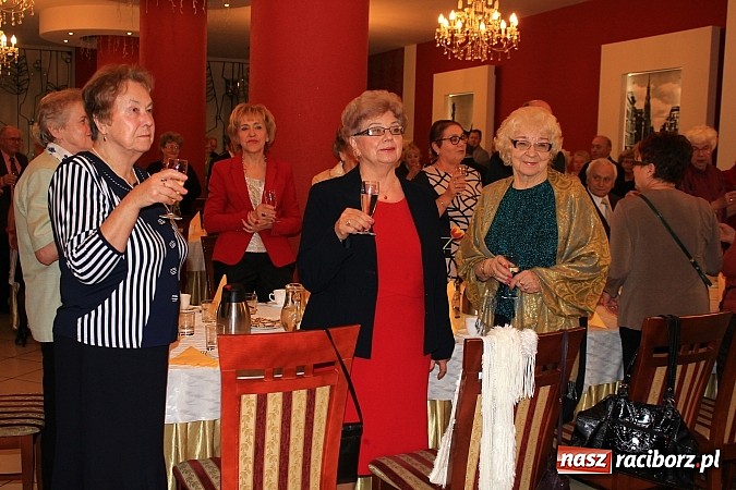 Zdjęcie w galerii na portalu naszraciborz.pl: Seniorzy z Centrum świętowali w Raciborskiej wiadomości z regionu