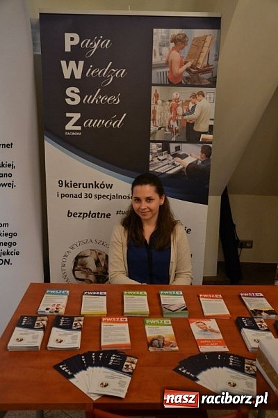 Zdjęcie w galerii na portalu naszraciborz.pl: Biznes spotkał się z młodzieżą na zamku wiadomości z regionu