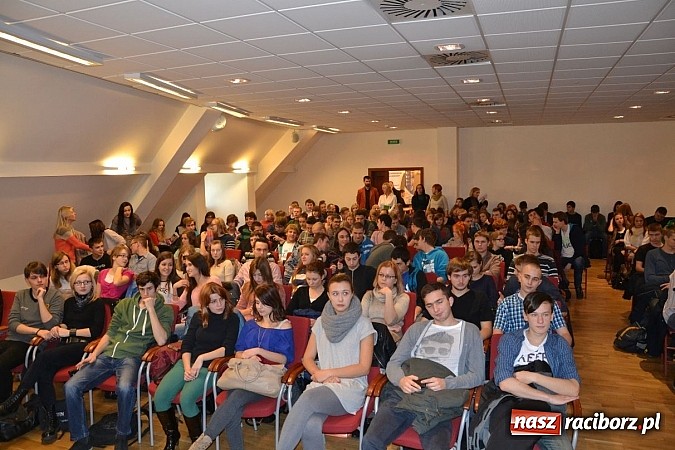 Zdjęcie w galerii na portalu naszraciborz.pl: Biznes spotkał się z młodzieżą na zamku wiadomości z regionu