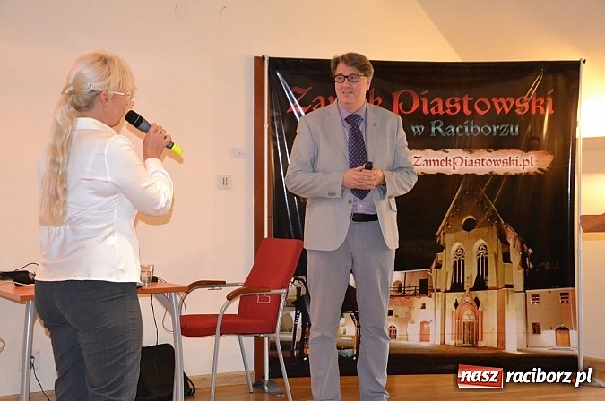 Zdjęcie w galerii na portalu naszraciborz.pl: Biznes spotkał się z młodzieżą na zamku wiadomości z regionu