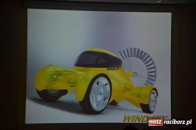 Zdjęcie w galerii na portalu naszraciborz.pl: Biznes spotkał się z młodzieżą na zamku wiadomości z regionu