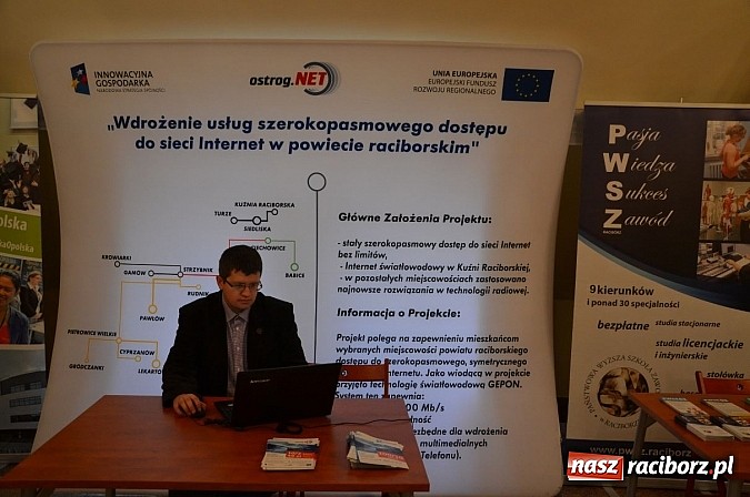 Zdjęcie w galerii na portalu naszraciborz.pl: Biznes spotkał się z młodzieżą na zamku wiadomości z regionu