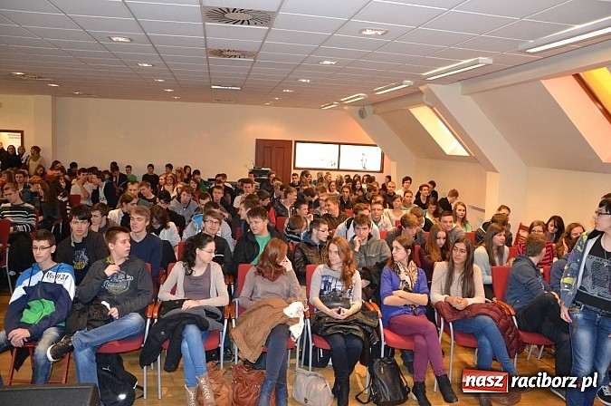 Zdjęcie w galerii na portalu naszraciborz.pl: Biznes spotkał się z młodzieżą na zamku wiadomości z regionu