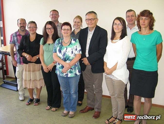 Zdjęcie w galerii na portalu naszraciborz.pl: Program staży i praktyk zagranicznych w Mechaniku wiadomości z regionu