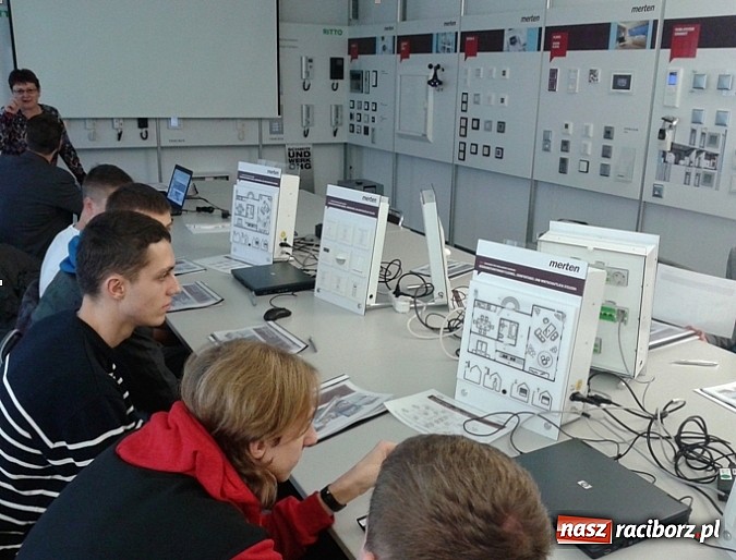 Zdjęcie w galerii na portalu naszraciborz.pl: Program staży i praktyk zagranicznych w Mechaniku wiadomości z regionu