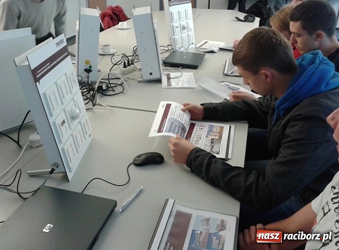 Zdjęcie w galerii na portalu naszraciborz.pl: Program staży i praktyk zagranicznych w Mechaniku wiadomości z regionu