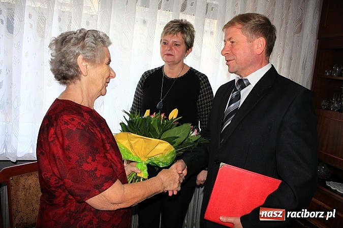 Zdjęcie w galerii na portalu naszraciborz.pl: Miłość po sąsiedzku, czyli diamentowe gody państwa Hildegardy i Franciszka Krajczy wiadomości z regionu