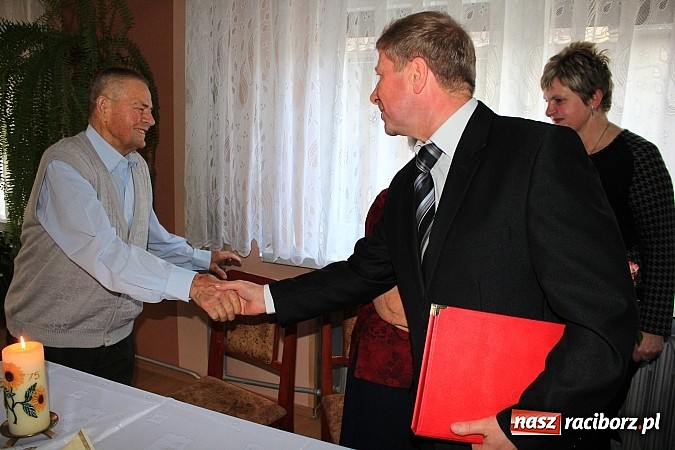 Zdjęcie w galerii na portalu naszraciborz.pl: Miłość po sąsiedzku, czyli diamentowe gody państwa Hildegardy i Franciszka Krajczy wiadomości z regionu