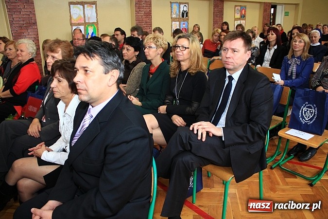 Zdjęcie w galerii na portalu naszraciborz.pl: SP 18 świętuje 20-lecie istnienia wiadomości z regionu