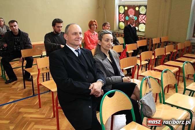 Zdjęcie w galerii na portalu naszraciborz.pl: SP 18 świętuje 20-lecie istnienia wiadomości z regionu