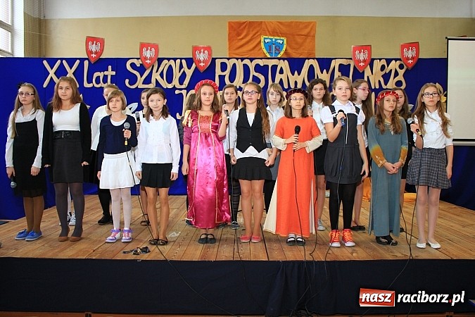 Zdjęcie w galerii na portalu naszraciborz.pl: SP 18 świętuje 20-lecie istnienia wiadomości z regionu