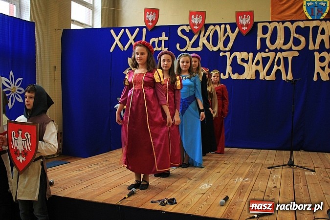 Zdjęcie w galerii na portalu naszraciborz.pl: SP 18 świętuje 20-lecie istnienia wiadomości z regionu