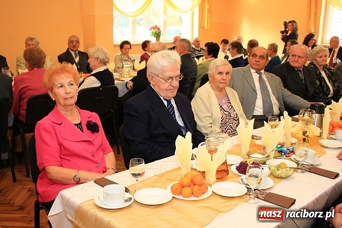 Zdjęcie w galerii na portalu naszraciborz.pl: 20 par z gminy Kornowac otrzymało medale za długoletnie pożycie małżeńskie wiadomości z regionu