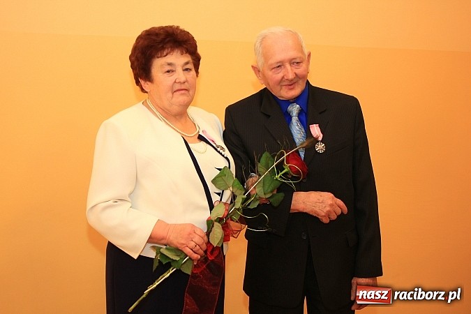 Zdjęcie w galerii na portalu naszraciborz.pl: 20 par z gminy Kornowac otrzymało medale za długoletnie pożycie małżeńskie wiadomości z regionu