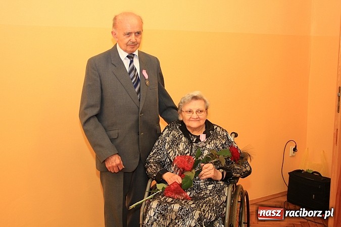 Zdjęcie w galerii na portalu naszraciborz.pl: 20 par z gminy Kornowac otrzymało medale za długoletnie pożycie małżeńskie wiadomości z regionu