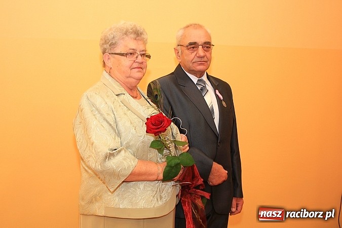 Zdjęcie w galerii na portalu naszraciborz.pl: 20 par z gminy Kornowac otrzymało medale za długoletnie pożycie małżeńskie wiadomości z regionu