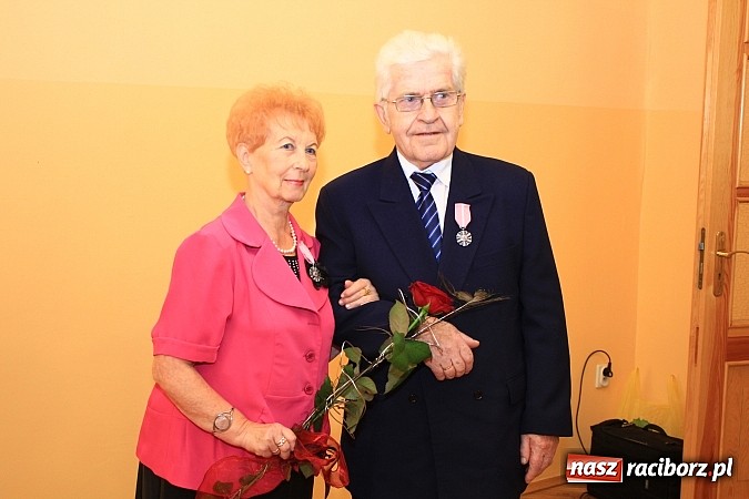 Zdjęcie w galerii na portalu naszraciborz.pl: 20 par z gminy Kornowac otrzymało medale za długoletnie pożycie małżeńskie wiadomości z regionu