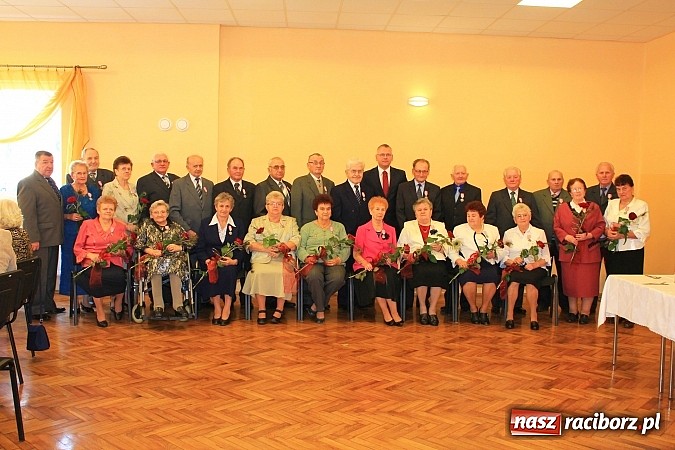 Zdjęcie w galerii na portalu naszraciborz.pl: 20 par z gminy Kornowac otrzymało medale za długoletnie pożycie małżeńskie wiadomości z regionu