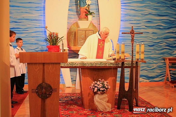 Zdjęcie w galerii na portalu naszraciborz.pl: Pracownicy socjalni świętowali w Pogrzebieniu wiadomości z regionu