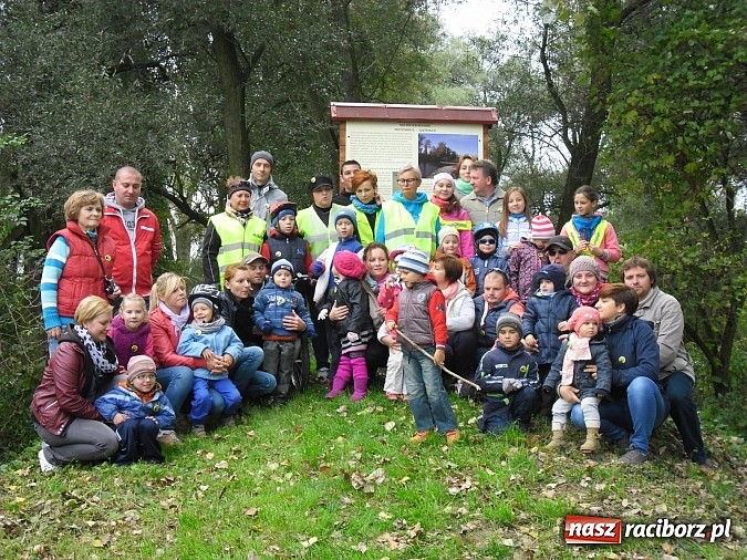 Zdjęcie w galerii na portalu naszraciborz.pl: Maluchy z Chałupek z przyrodą są za pan brat wiadomości z regionu