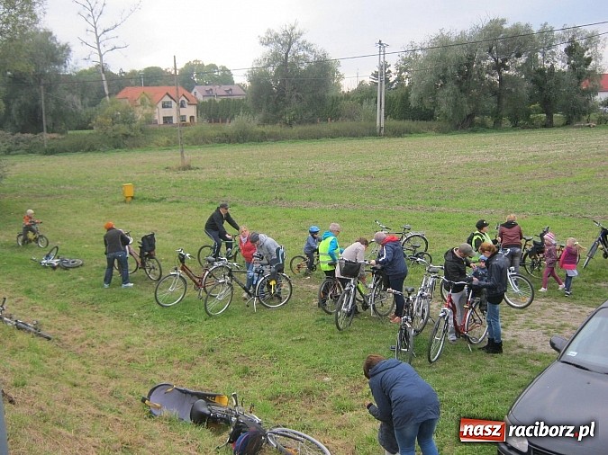 Zdjęcie w galerii na portalu naszraciborz.pl: Maluchy z Chałupek z przyrodą są za pan brat wiadomości z regionu