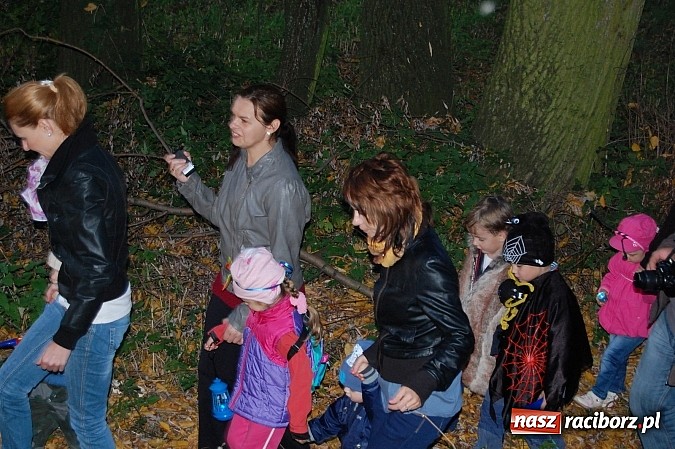 Zdjęcie w galerii na portalu naszraciborz.pl: Maluchy z Chałupek z przyrodą są za pan brat wiadomości z regionu