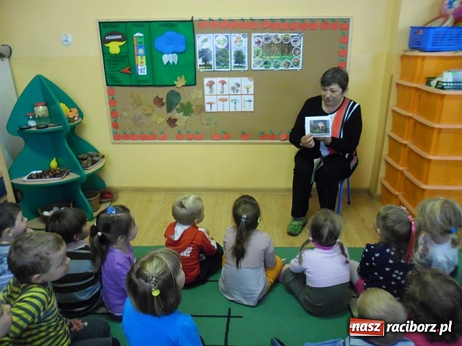 Zdjęcie w galerii na portalu naszraciborz.pl: Maluchy z Chałupek z przyrodą są za pan brat wiadomości z regionu