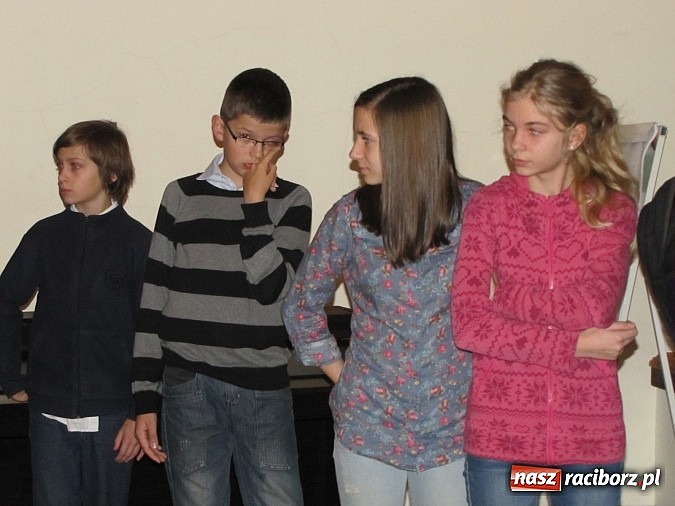 Zdjęcie w galerii na portalu naszraciborz.pl: Młodzi monodramiści z Raciborza na konkursie w G5 wiadomości z regionu