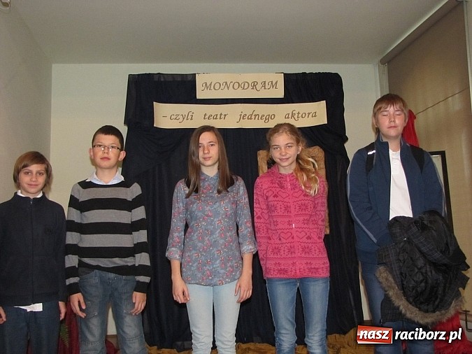 Zdjęcie w galerii na portalu naszraciborz.pl: Młodzi monodramiści z Raciborza na konkursie w G5 wiadomości z regionu