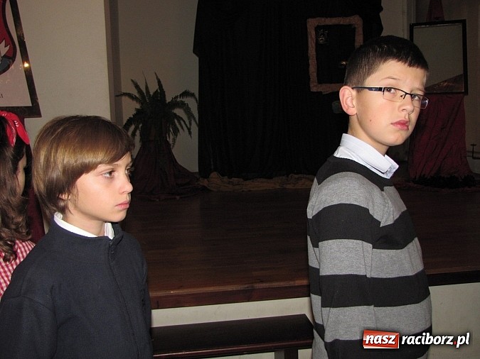 Zdjęcie w galerii na portalu naszraciborz.pl: Młodzi monodramiści z Raciborza na konkursie w G5 wiadomości z regionu