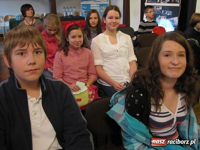 Zdjęcie w galerii na portalu naszraciborz.pl: Młodzi monodramiści z Raciborza na konkursie w G5 wiadomości z regionu
