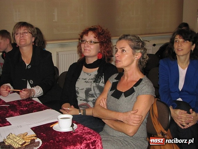 Zdjęcie w galerii na portalu naszraciborz.pl: Młodzi monodramiści z Raciborza na konkursie w G5 wiadomości z regionu